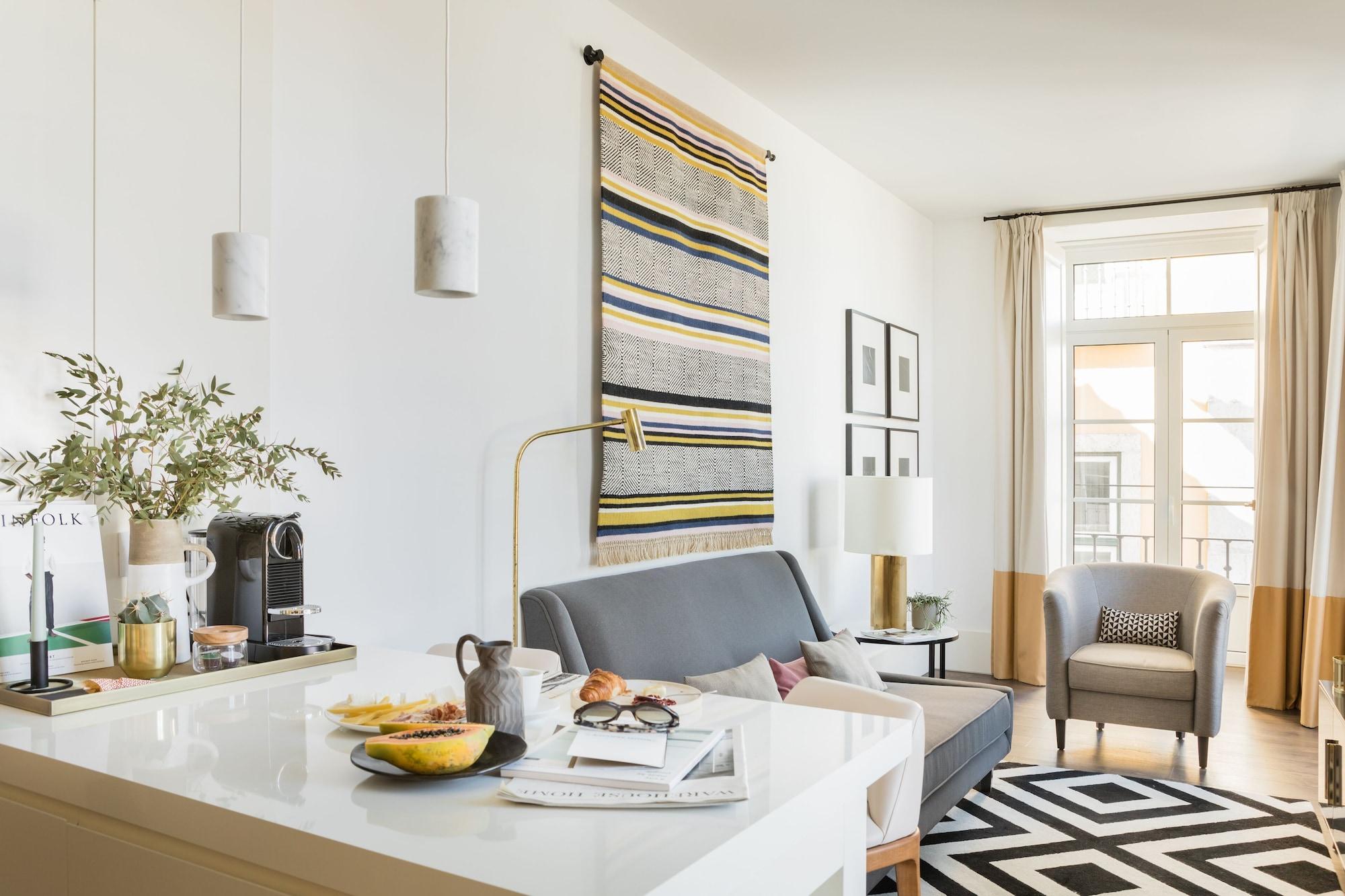 The Lumiares Hotel & Spa - Small Luxury Hotels Of The World Lisbon Exterior photo A living room in a typical apartment at the complex