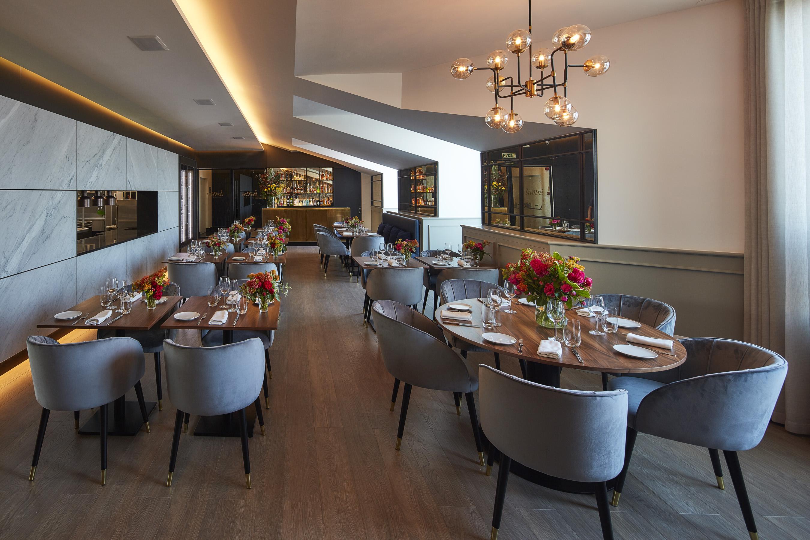 The Lumiares Hotel & Spa - Small Luxury Hotels Of The World Lisbon Exterior photo The interior of the restaurant