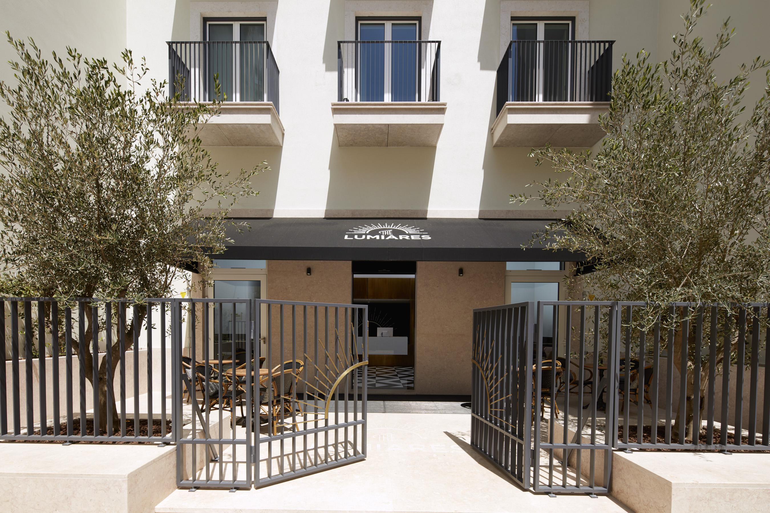 The Lumiares Hotel & Spa - Small Luxury Hotels Of The World Lisbon Exterior photo The entrance of the hotel