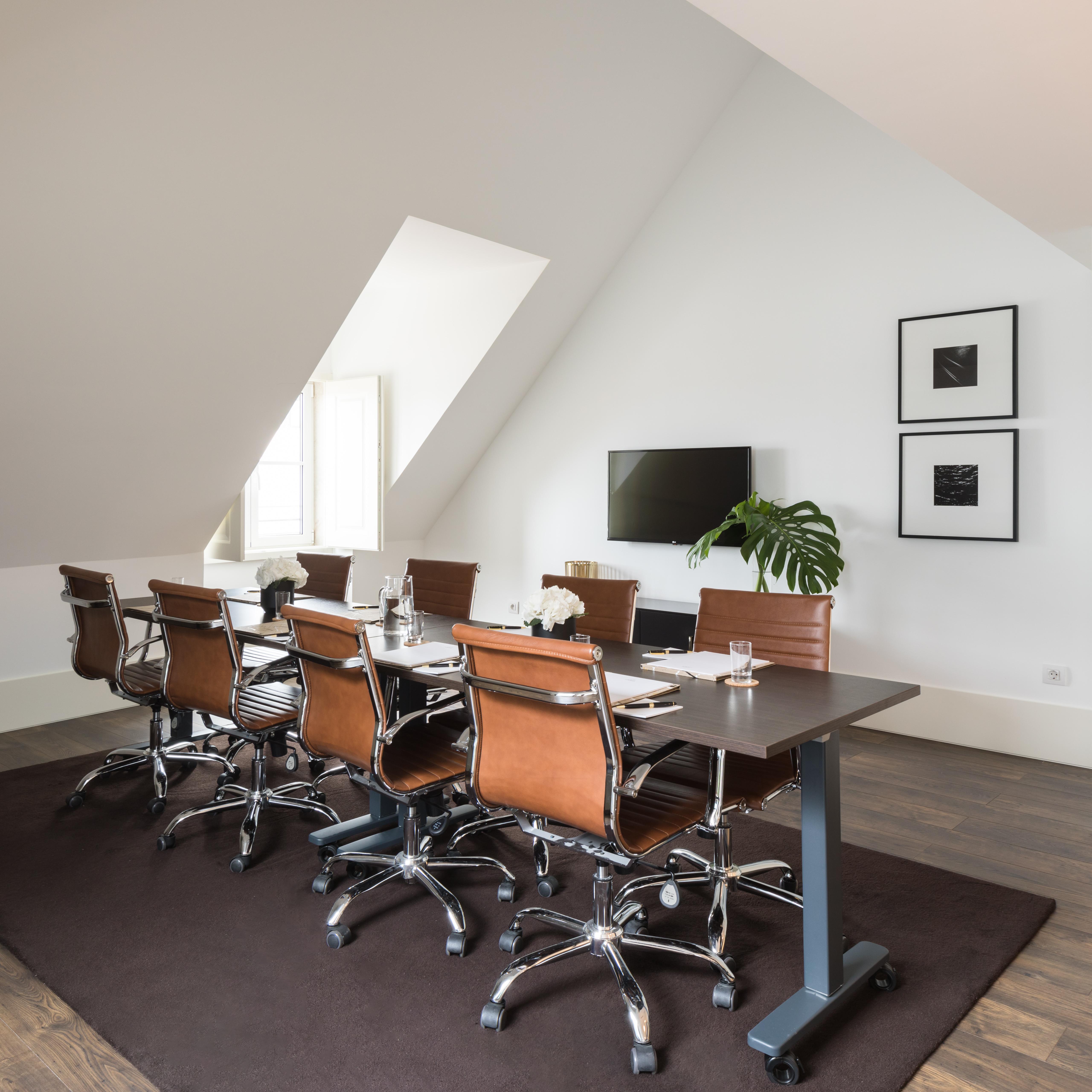 The Lumiares Hotel & Spa - Small Luxury Hotels Of The World Lisbon Exterior photo The boardroom at the London office