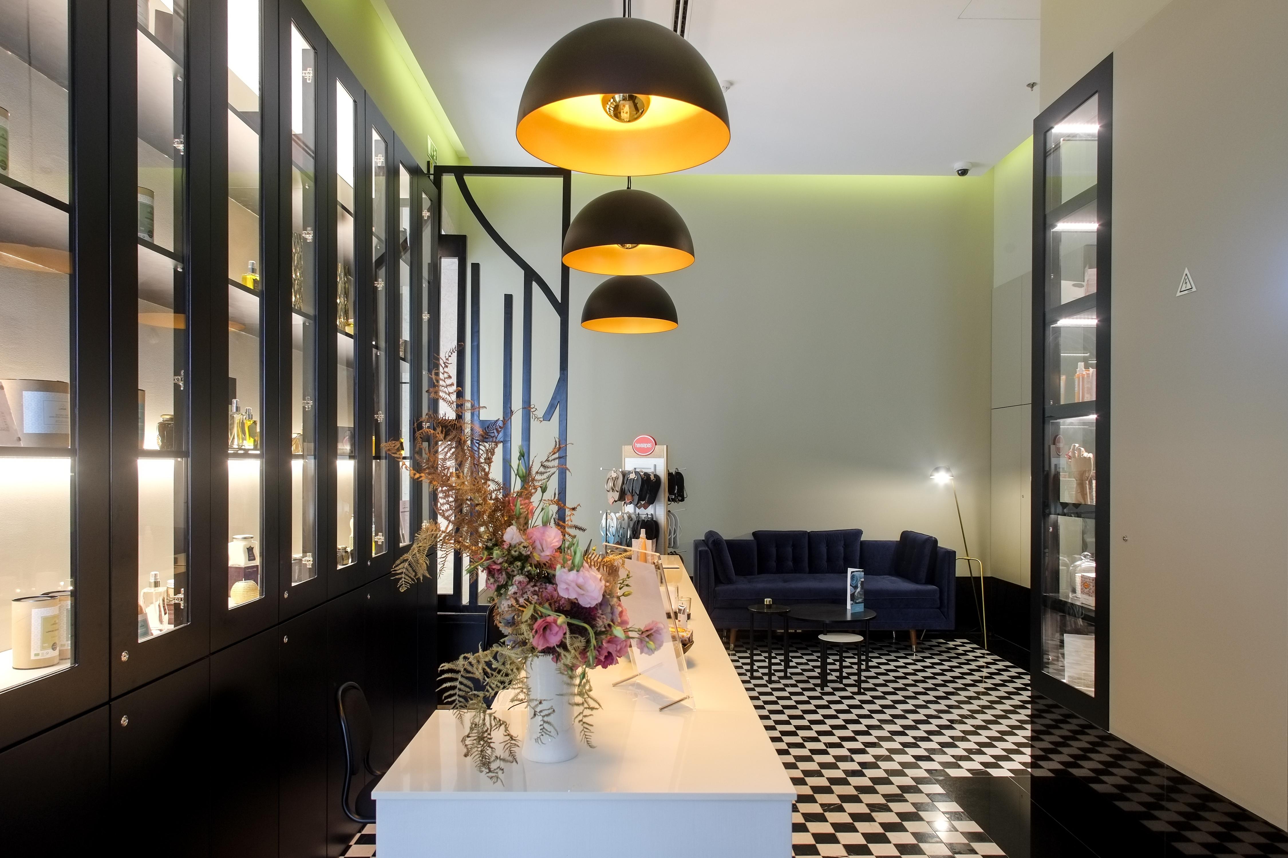 The Lumiares Hotel & Spa - Small Luxury Hotels Of The World Lisbon Exterior photo The interior of the store