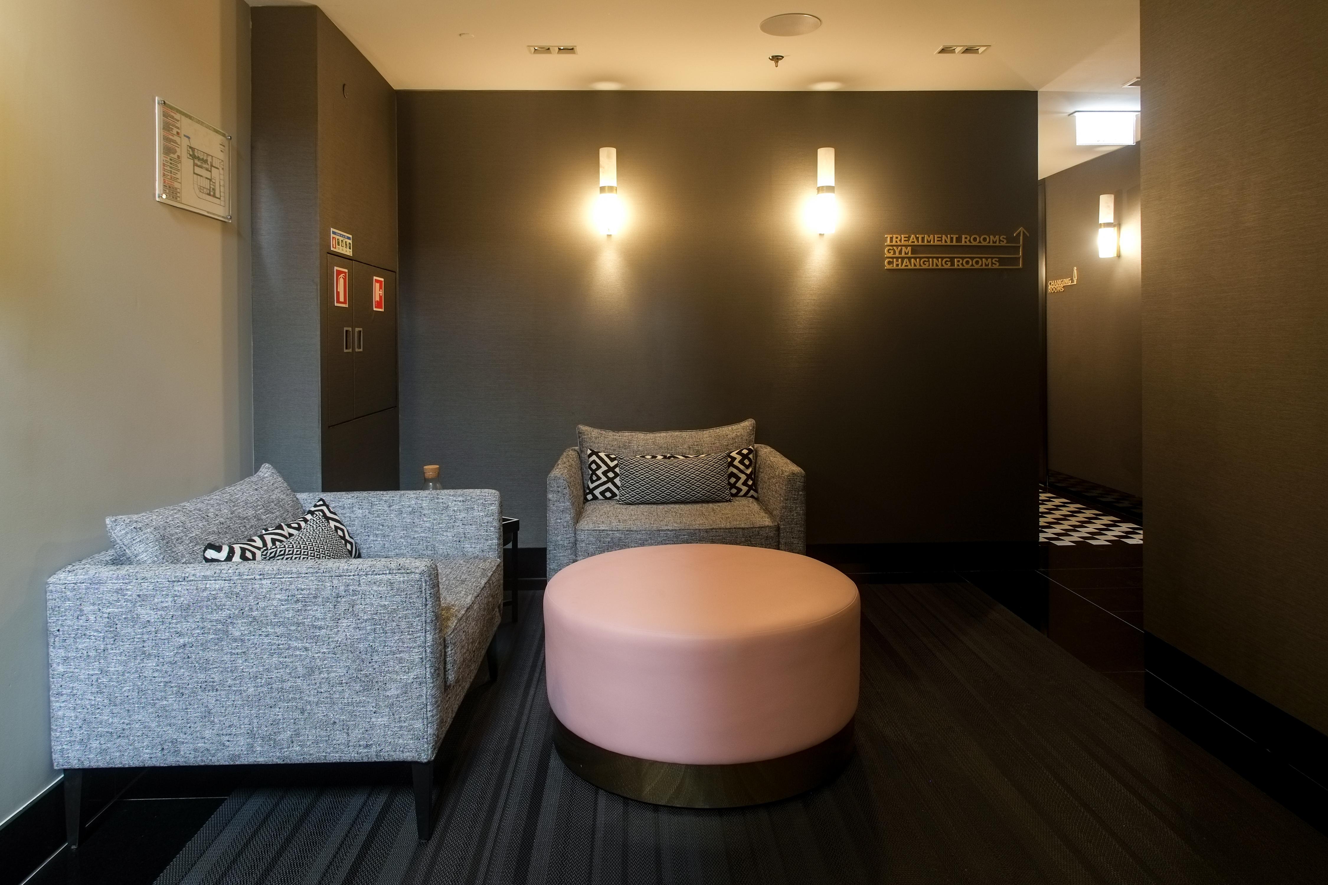 The Lumiares Hotel & Spa - Small Luxury Hotels Of The World Lisbon Exterior photo The waiting room at the spa