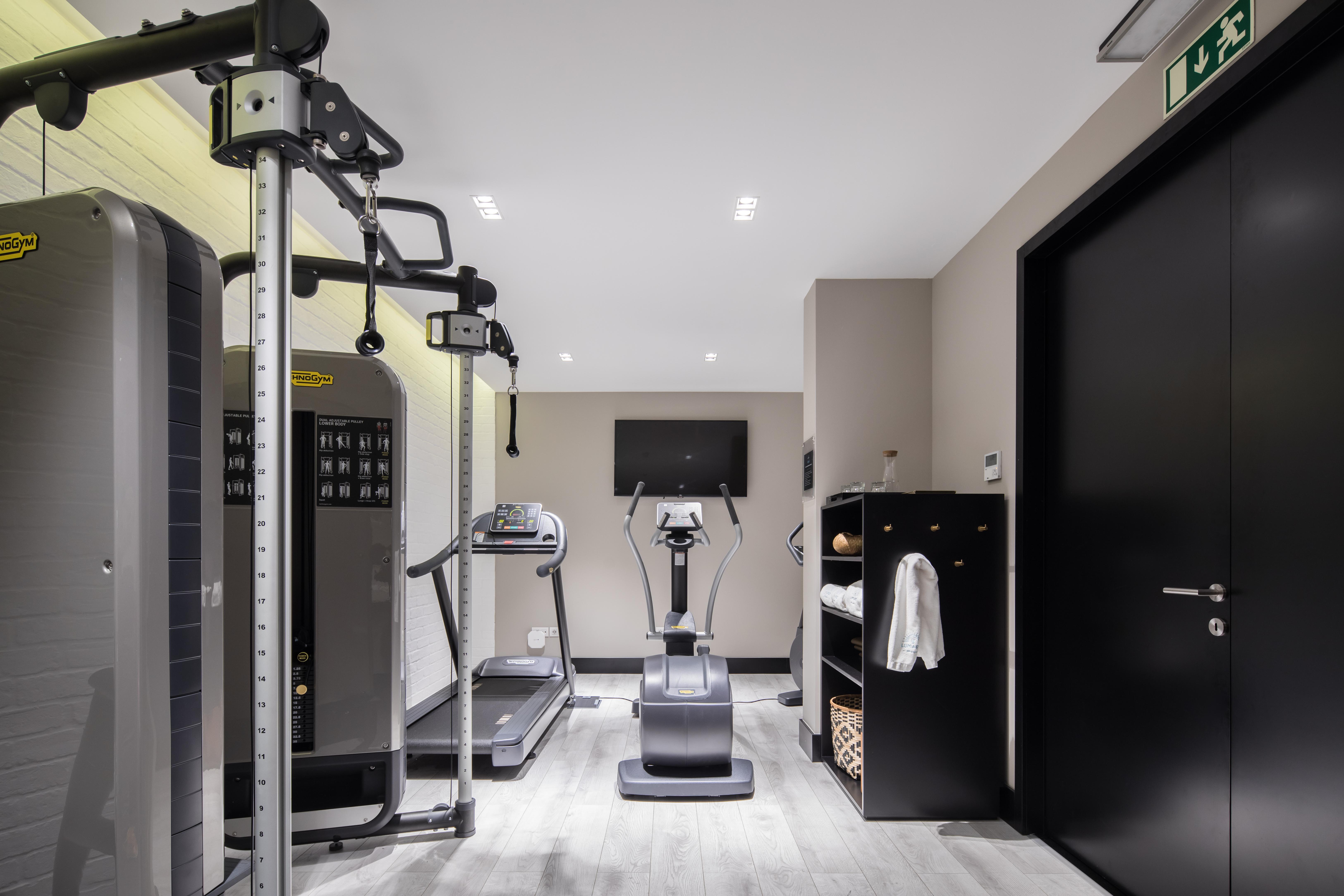 The Lumiares Hotel & Spa - Small Luxury Hotels Of The World Lisbon Exterior photo The gym at the hotel