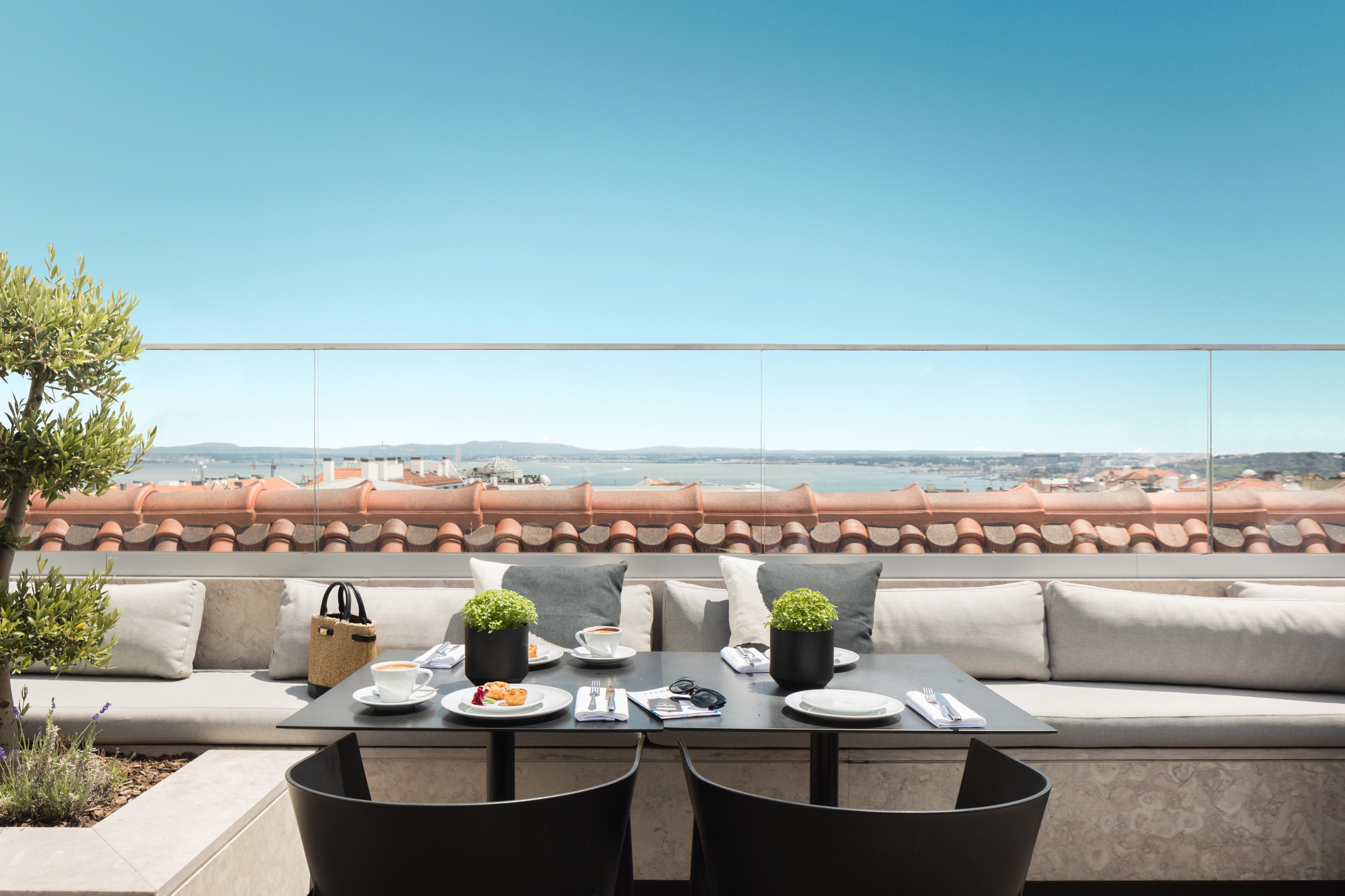 The Lumiares Hotel & Spa - Small Luxury Hotels Of The World Lisbon Exterior photo The Terrace at the Hotel