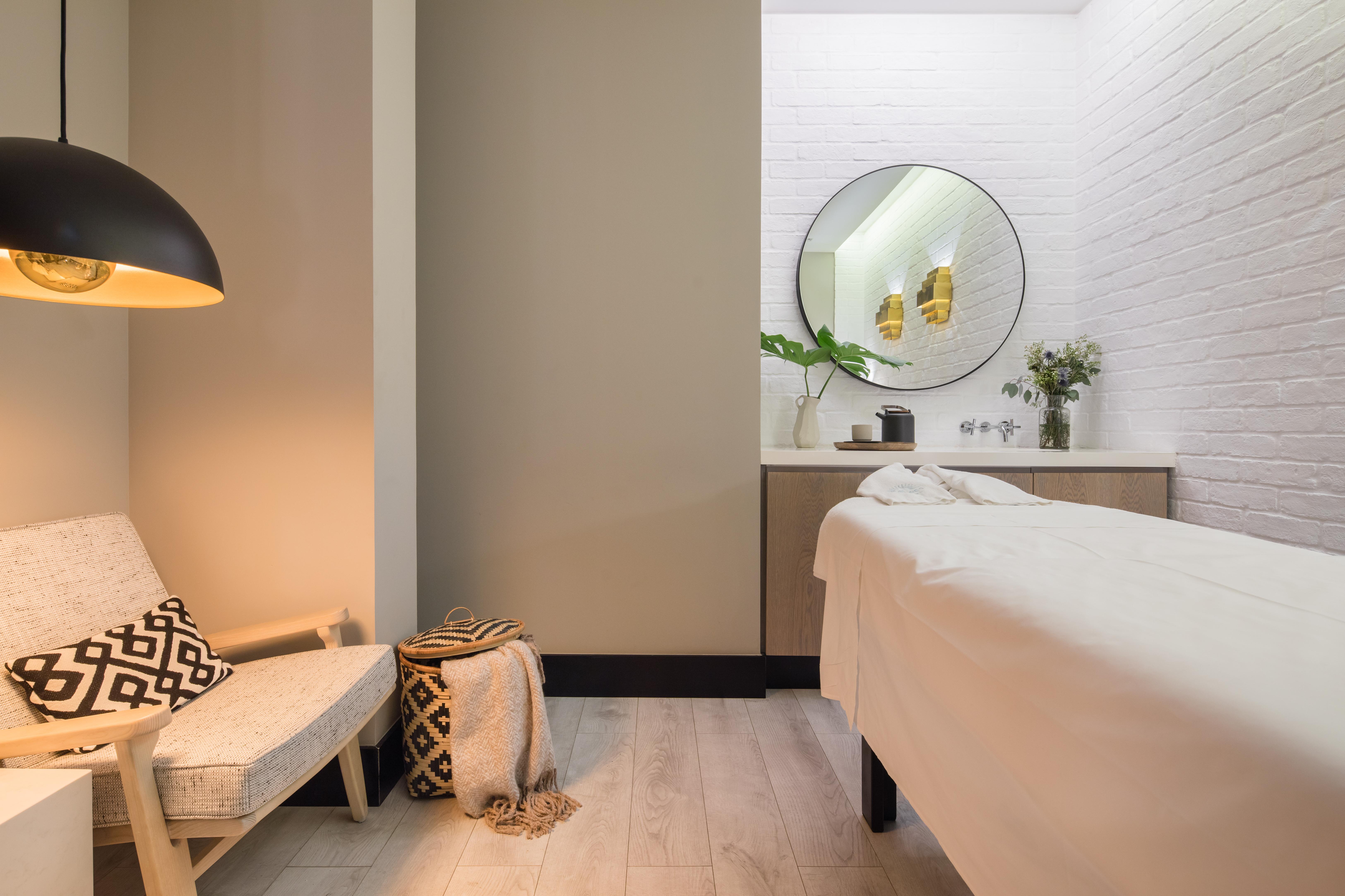 The Lumiares Hotel & Spa - Small Luxury Hotels Of The World Lisbon Exterior photo The Spa at The Standard East Village