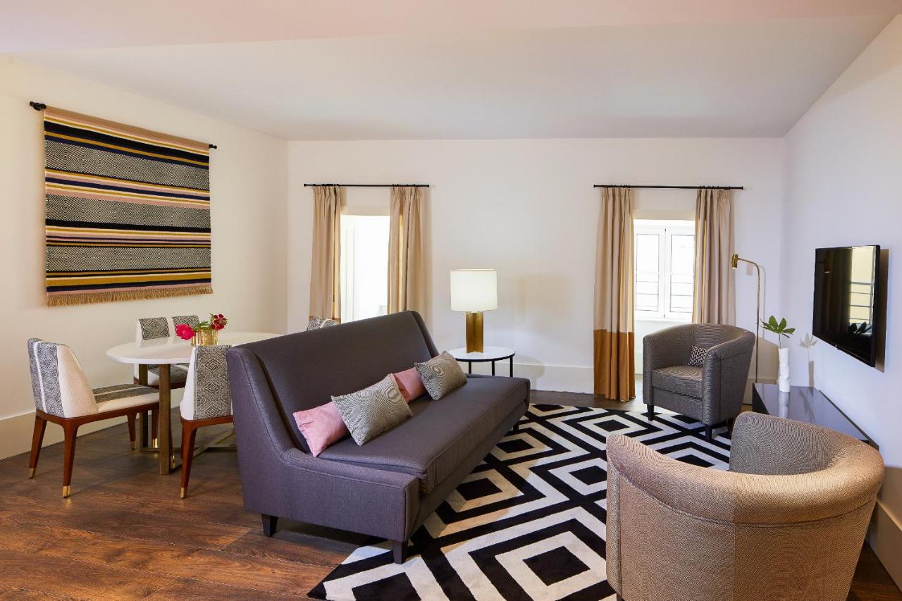 The Lumiares Hotel & Spa - Small Luxury Hotels Of The World Lisbon Exterior photo A living room at the Hotel Commonwealth