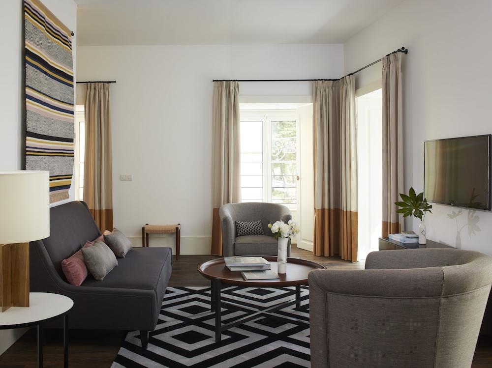 The Lumiares Hotel & Spa - Small Luxury Hotels Of The World Lisbon Exterior photo A living room