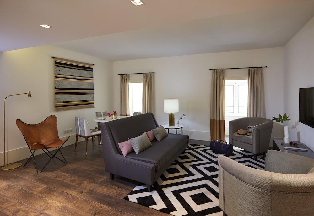 The Lumiares Hotel & Spa - Small Luxury Hotels Of The World Lisbon Exterior photo A staged living room
