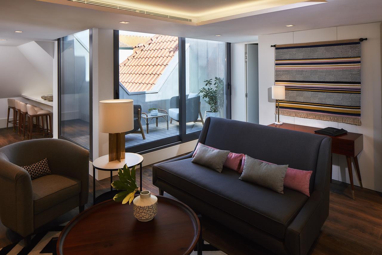 The Lumiares Hotel & Spa - Small Luxury Hotels Of The World Lisbon Exterior photo The interior of the new lounge